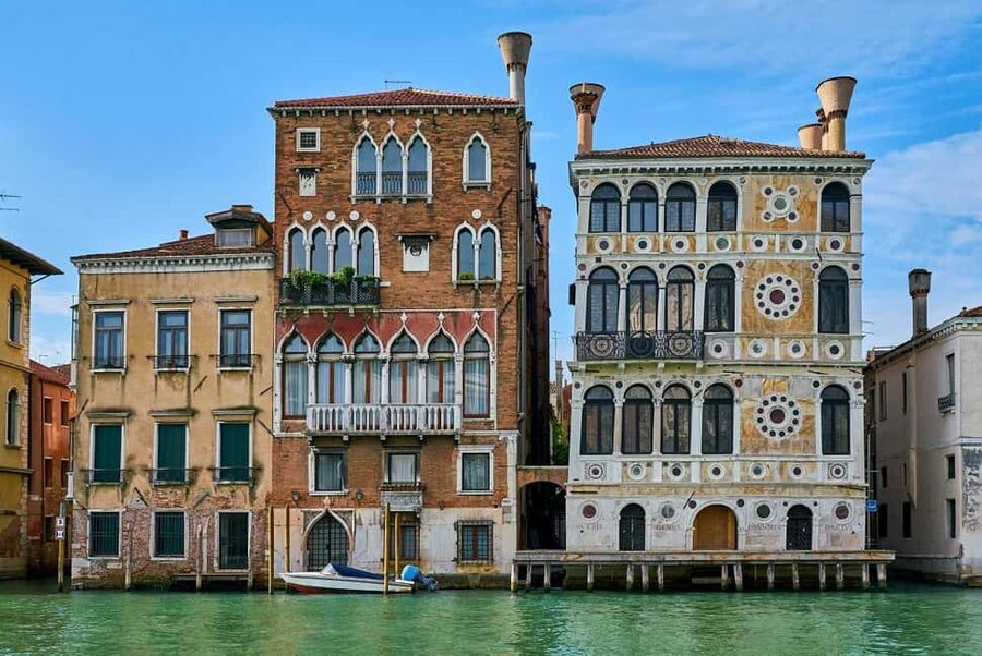 Venice: Gondola Ride Along Grand Canal and Hidden Corners - Into the Quiet Back Canals: La Fenice and San Moisè