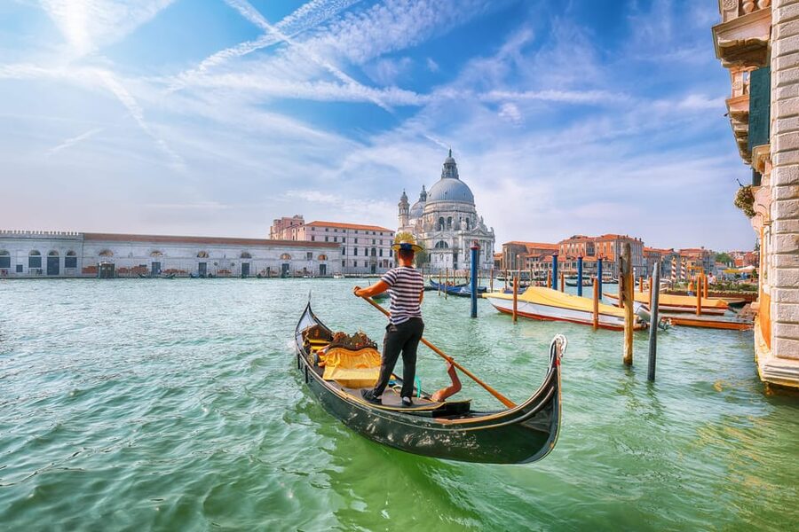 Venice: Gondola Ride with Live Guide or Audio Guide - The 20-minute intro walk: getting your bearings before you board