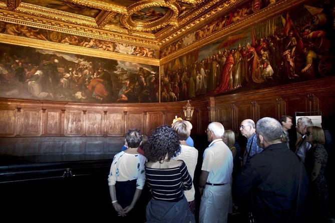 Venice Gondola ride with Skip the Line Doge's Palace tour - A perfect 90 minutes, if you like structure in Venice