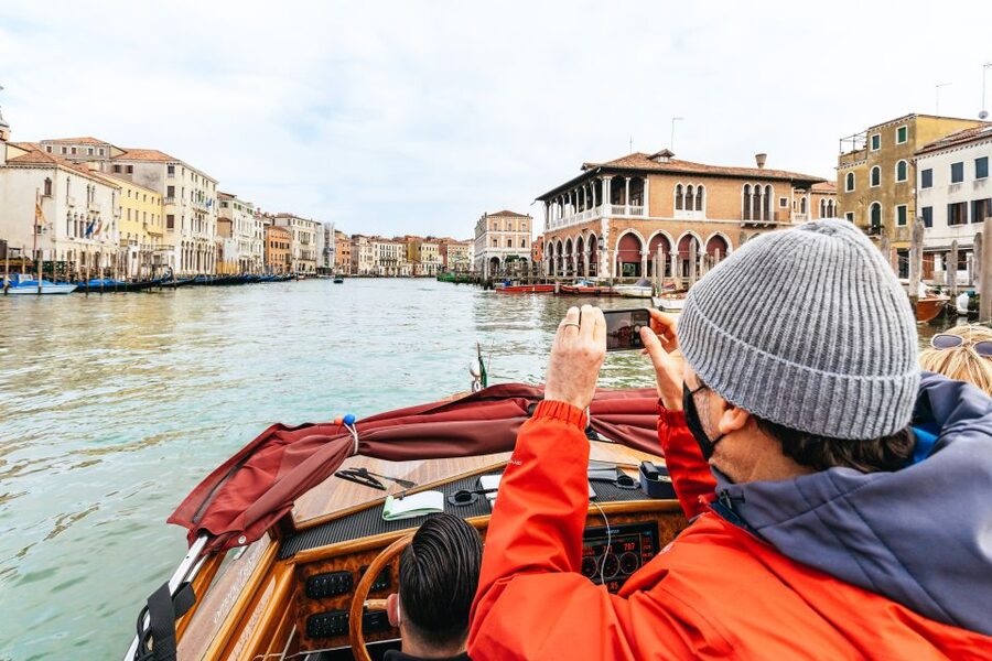 Venice: Grand Canal Boat Tour - On Board: Motorboat Comfort, Timing, and the Guide Experience