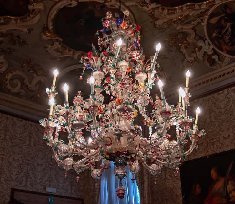 Venice: Guided boat tour to Murano and glassblowing - The glassblowing demonstration: master glassmaker, real timing