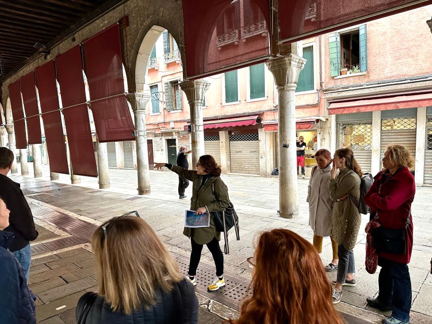 Venice: Guided City Highlights and Street Food Tour - Historic eateries and what you should look for at each stop