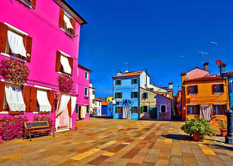 Venice: Guided Islands Cruise to Murano, Burano & Torcello - Getting to the lagoon: Riva degli Schiavoni and what the boat trip feels like