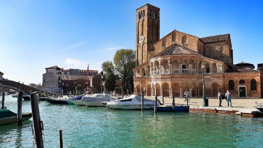 Venice: Guided Islands Cruise to Murano, Burano & Torcello - Optional upgrade: Venetian specialties and wine or Prosecco