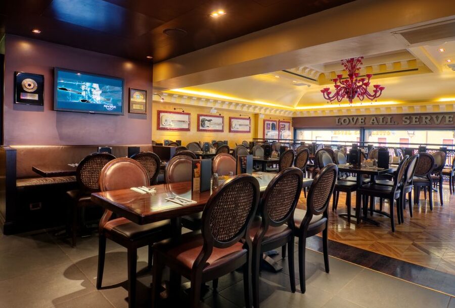Venice: Hard Rock Cafe with Set Menu for Lunch or Dinner - Views, sound, and service style inside Hard Rock Venice