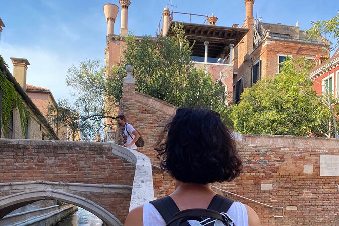 Venice Hidden Gems and Secrets Tour with a Local in Small Group - Squero di San Trovaso: gondola secrets from the outside