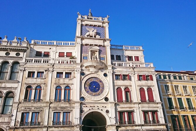 Venice highlights and hidden gems Small Group walking tour - Rialto view: the oldest bridge and why it matters