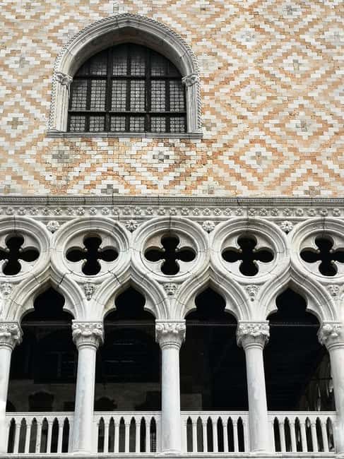 Venice: History Tour of Doge's Palace and Casanova's Prison - Casanova’s Prison: the 1756 escape story you should actively listen for