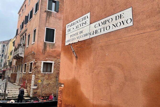 Venice: Jewish Ghetto Walking Tour with Synagogues Visit - Ghetto Ebraico and Cannaregio: Hebrew signs that reset your mental map
