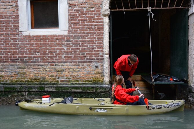 Venice: Kayak Tour in the Canals (Night + Sunset) - Who this kayak tour suits best