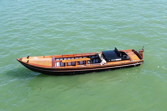 Venice Lagoon Tour with Historic Venetian Boat - Private Historic Boat on the Venice Lagoon, what you get in about 1 hour