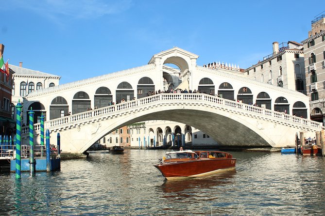 Venice Marco Polo Airport Private Arrival Transfer via Motorboat - Meet-and-Greet Choices at the Airport: Where the Day Starts