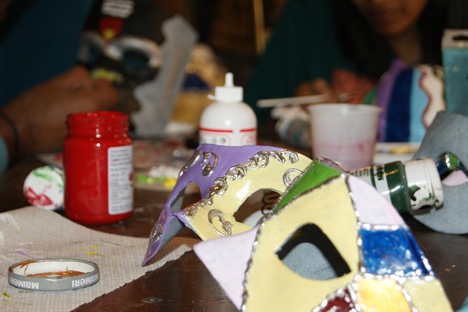 Venice Mask Workshop Class - Your hands-on flow: from choosing a shape to adding the wow factor