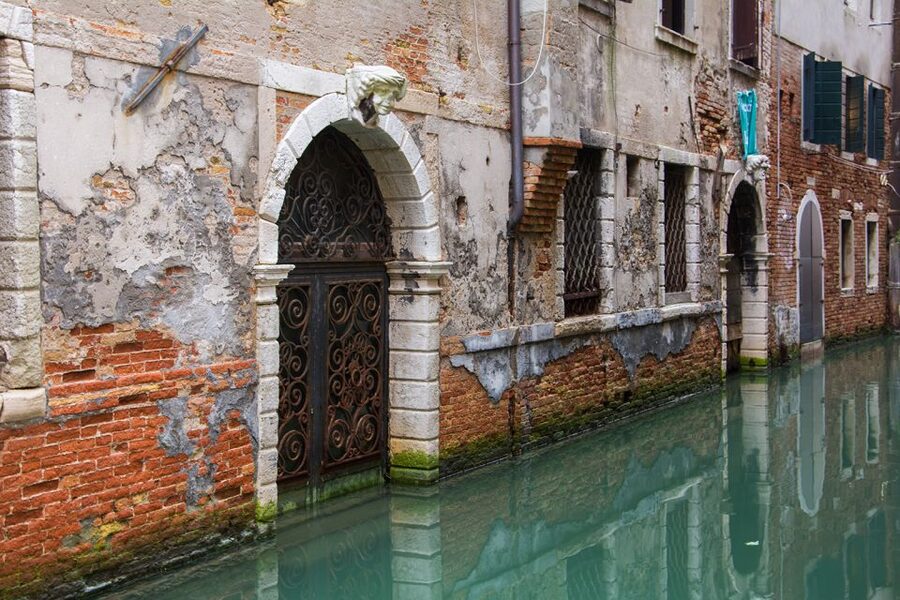 Venice: Morning Walking Tour - Scuola Grande di San Marco and the Captains of Fortune story