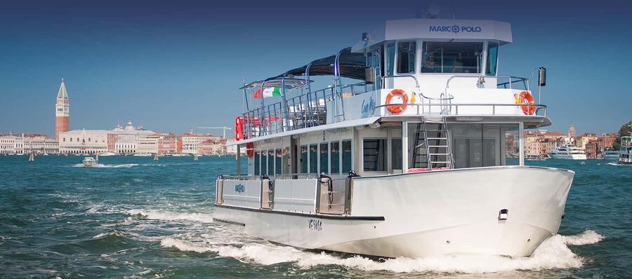 Venice: Murano, Burano, Torcello & Mazzorbo Islands Cruise - Burano free time: lace, colorful houses, and lunch at your pace