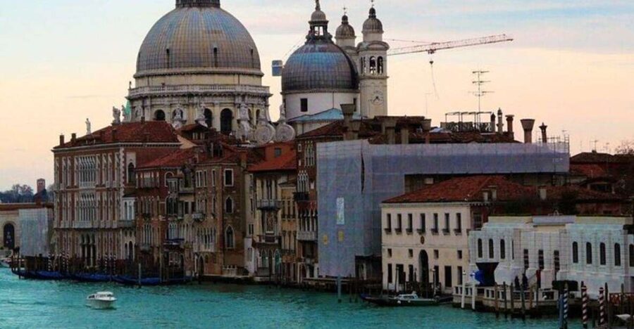 Venice: Must-See Attractions Walking Tour - Churches and neighborhoods: Frari, Campo San Bortolomio, Madonna dell’Orto, and Cannaregio