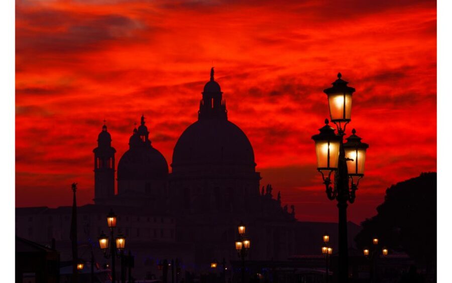 Venice: Mysterious Tales of Ghosts and Murders - The Route Logic: How You See Venice Without Getting Stuck in It