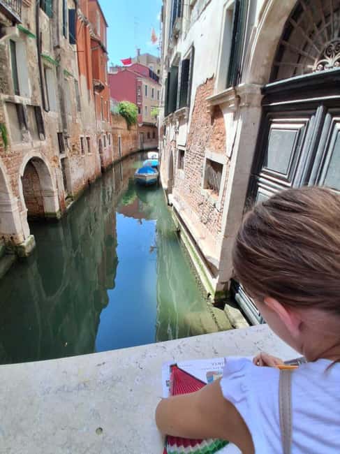 Venice Mystery Hunt - Guided Tour with Kids - What’s included: equipment and a small souvenir