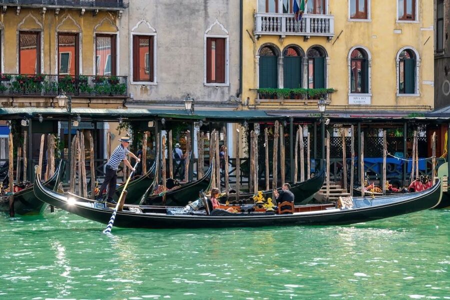 Venice: Off the Beaten Path Private Gondola Ride - Why a Private Gondola Ride Works Better Than the Usual Venice Plan