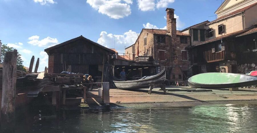 Venice: Off the Beaten Path Walking Tour - From Calli to Campi: Squares, Markets, and Neighborhood Texture