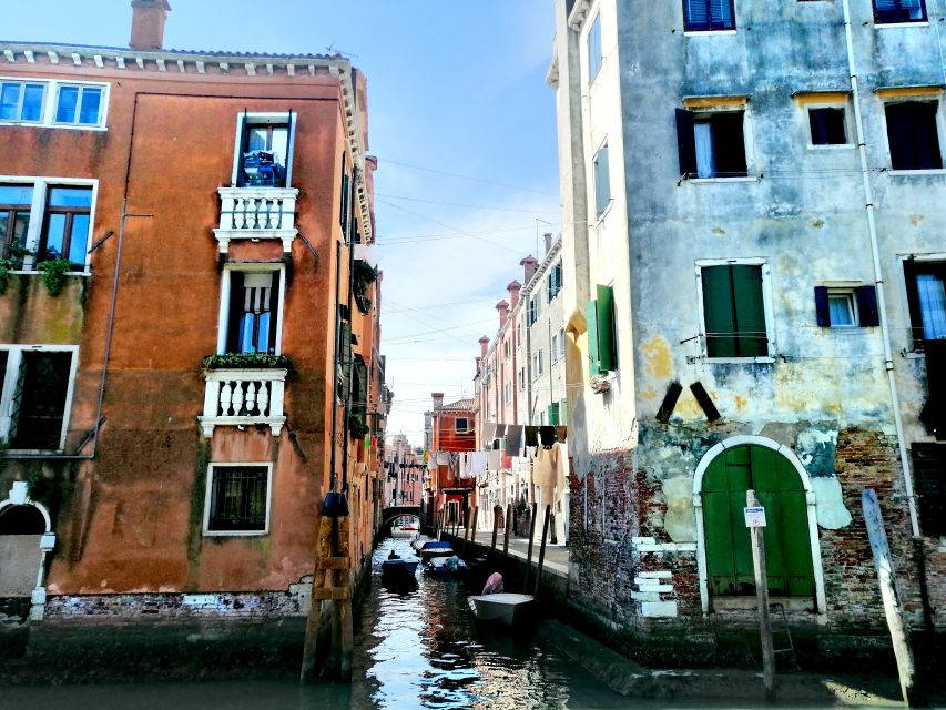 Venice: Off the Beaten Path Walking Tour - Meet Valerio at Campiello dei Squelini, Then Get Your Bearings Fast