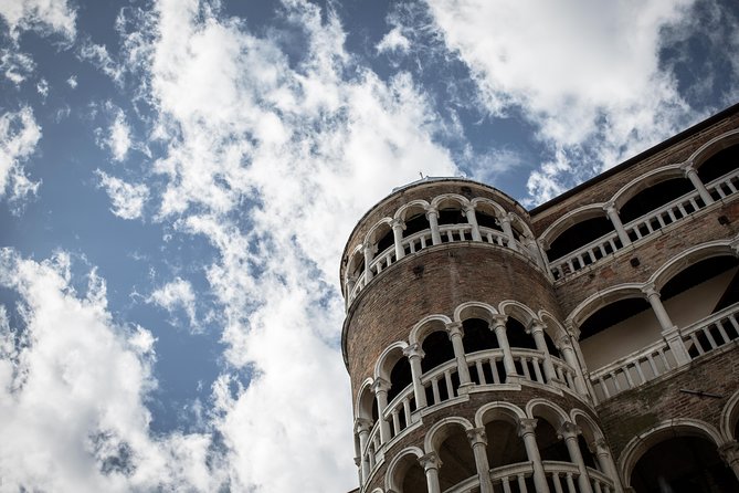 Venice Off The Beaten Track - Stop 2: Libreria Acqua Alta, Venice Book Culture in One Stop