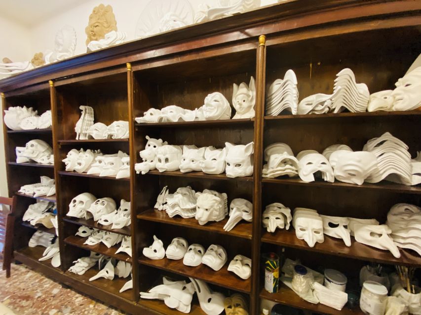 Venice: Paint your own Venetian Mask Workshop - Painting Techniques in Plain English: How the Color Work Actually Goes