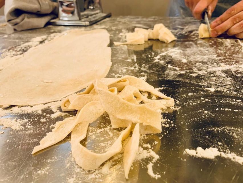 Venice: Pasta and Tiramisu Cooking Class with Wine - Key things to know before you go