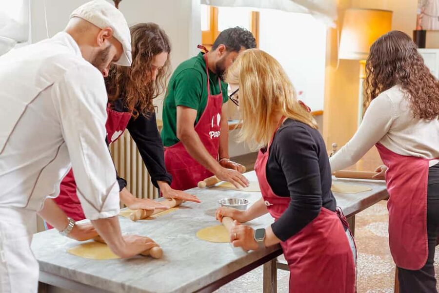 Venice: Pasta Class with Wine and Gelato - Making Pasta From Scratch: Fettuccine and Ravioli That Feel Real