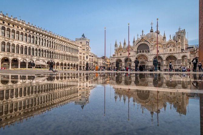 Venice Photography Masterclass - Private Photography Lesson - Ponte dell’Accademia: a quieter angle on the same water story