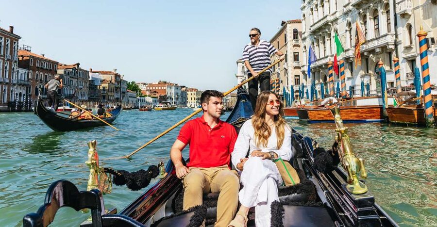 Venice: Private Crafted Gondola Ride Along Grand Canal - How the experience handles commentary, and why that affects your expectations