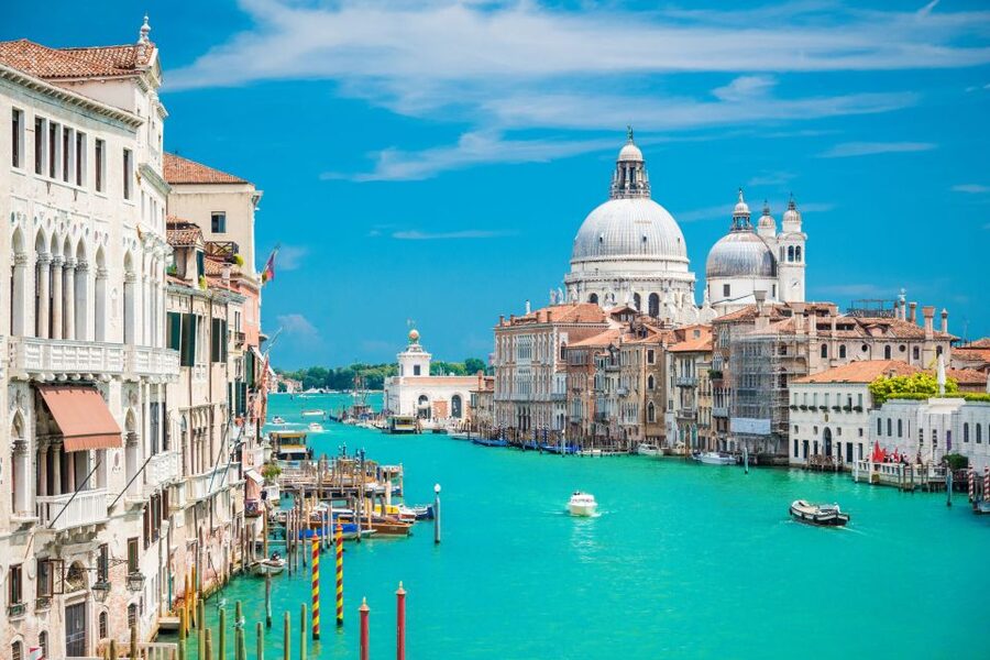 Venice : Private Custom Walking Tour With A Local Guide - Food and sweets advice that actually changes your day