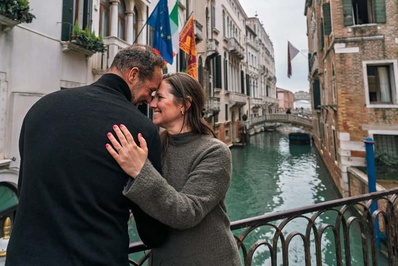 Venice private photo shoot with a local photographer! - What you get in your gallery: 20 to 80 edited photos, delivered digitally