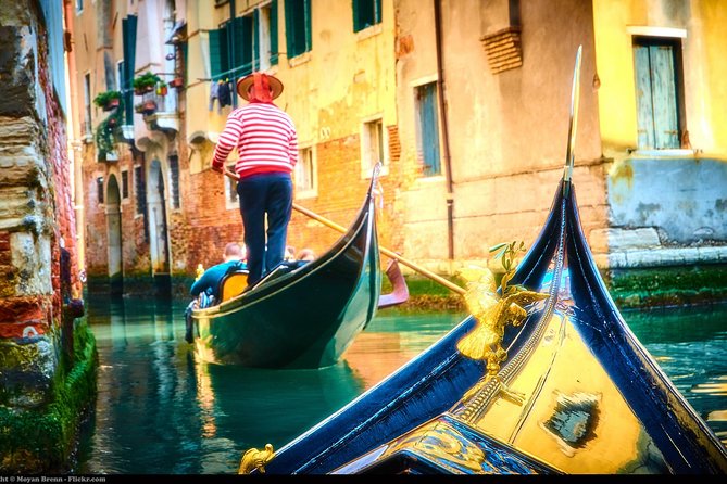 Venice: Private Serenade Gondola Tour - 30 minutes - What 30 Minutes on the Grand Canal Really Means
