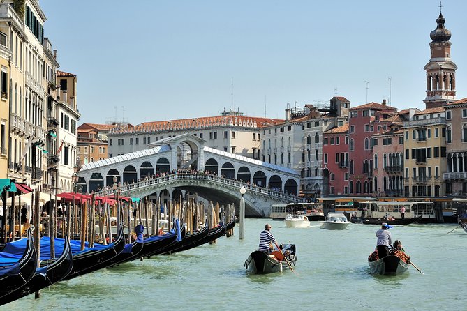 Venice: Private Serenade Gondola Tour - 30 minutes - Price and Value: Is $521.38 Worth It?