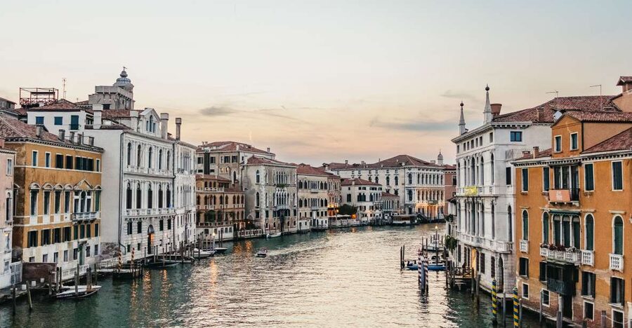 Venice: Private Walking Tour with a Local - Your Venice “Menu”: Neighborhoods, Courtyard Cafés, Street Art, and Local Stories