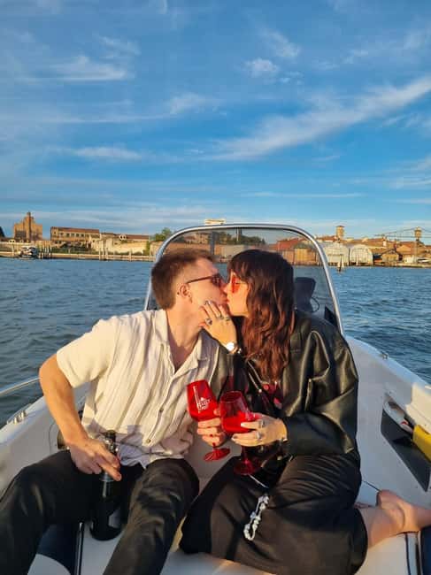 Venice: Romantic sunset cruise on the Venice lagoon - The 50-minute route: San Marco Basin toward Giudecca