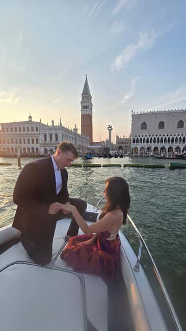 Venice: Romantic sunset cruise on the Venice lagoon - Boat comfort, size, and weather tips for a smoother ride