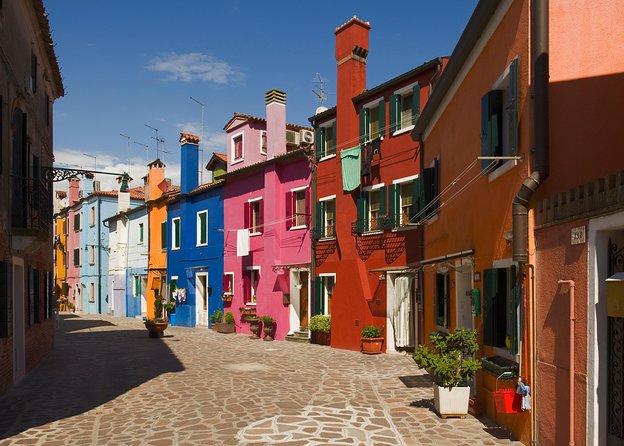 Venice’s Colorful Islands: Private Murano, Burano & Torcello Tour - Shop Smart on Murano and Burano