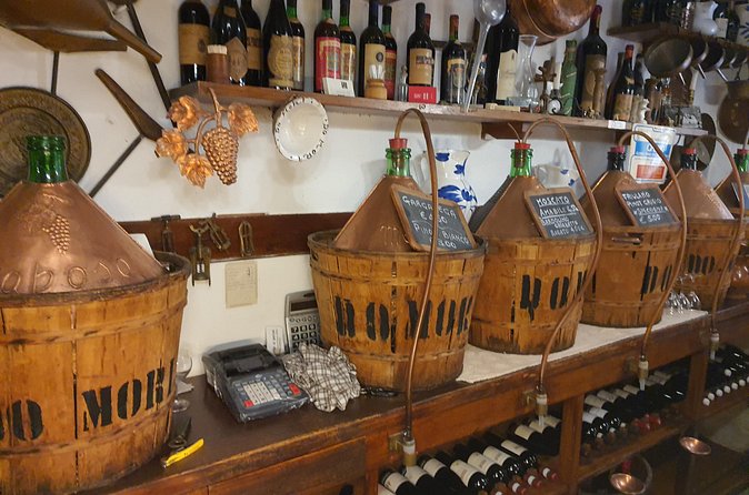 Venice's Food Tour with Authentic Local Tastings and Sightseeing - Campo San Polo: a big square stop that explains Venice’s rhythm