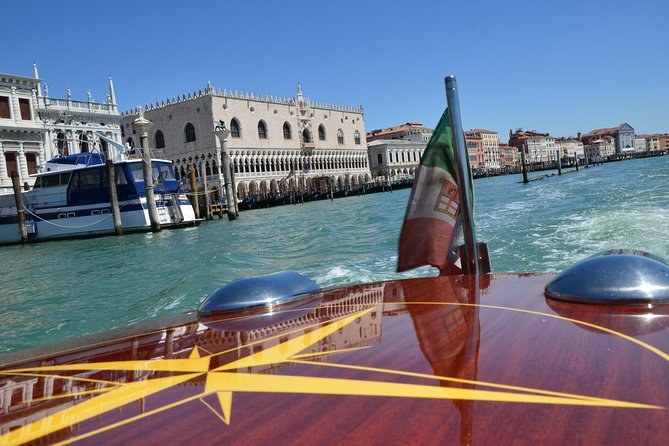 Venice S.Lucia Station to Venice Hotels or viceversa - Price, group size, and value for money