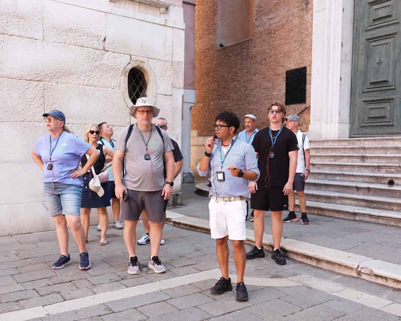 Venice: San Marco to Rialto Walk & Spritz Like a Local - Optional gondola ride: 15-minute intro and a guided 30-minute glide