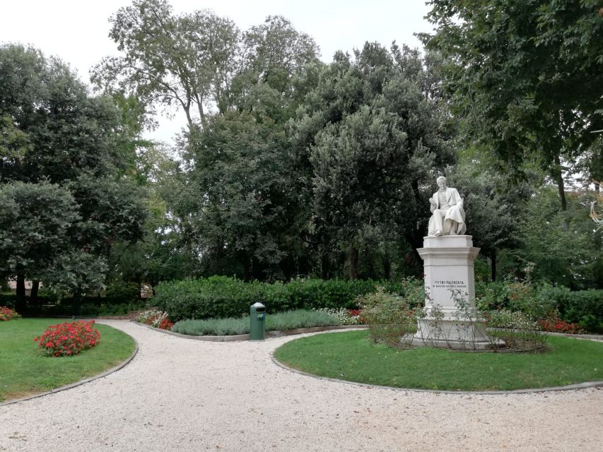 Venice: Secret City Gardens Walking Tour - A different Venice, measured in plants not bridges