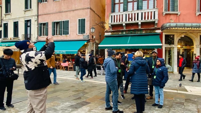 Venice : Secret Venice Walk, Artisan Alleys & Hidden Stories - The Mercerie Finish: Venice’s Merchant Spine