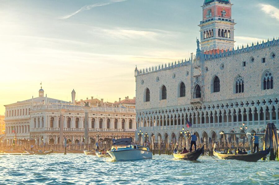 Venice Self Guided Audio Tour: The story of La Serenissima - Getting to Scuola Grande di San Rocco, the smart start point