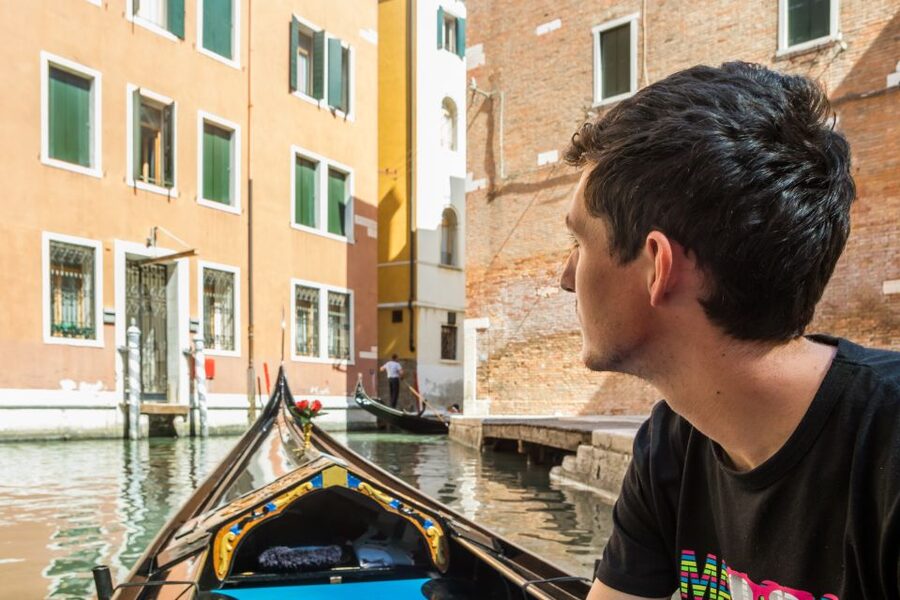 Venice: Shared Gondola Ride Across the Grand Canal - A 30-Minute Shared Gondola That Lets You See Venice’s Real Water Network