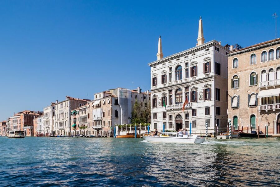 Venice: Shared Gondola Ride Across the Grand Canal - Grand Canal Time and the Rialto Area: Why the Big Views Come With Crowd Energy