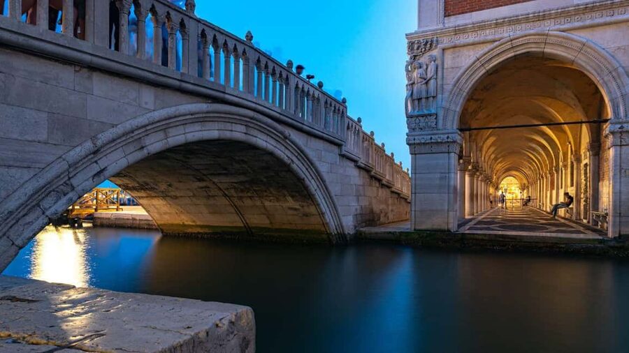 Venice: Shared Gondola Ride at Sunset - Key things to know before you go