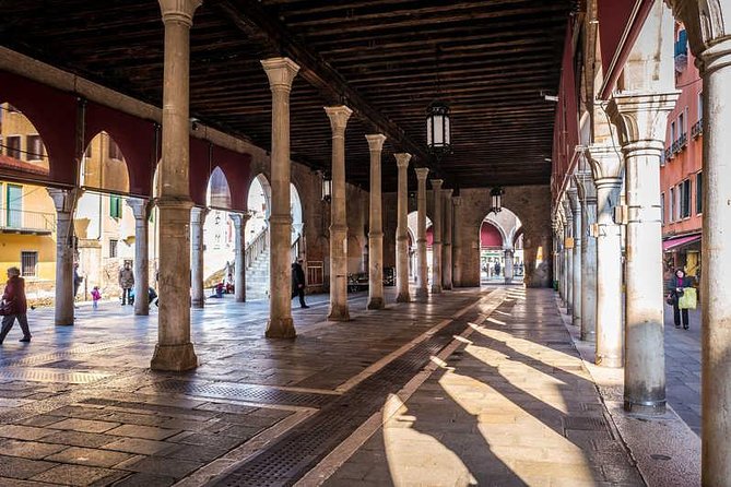 Venice Shore Excursion: Private Half-Day Walking Tour - Rialto and Rialto Market: the commercial heart you can feel