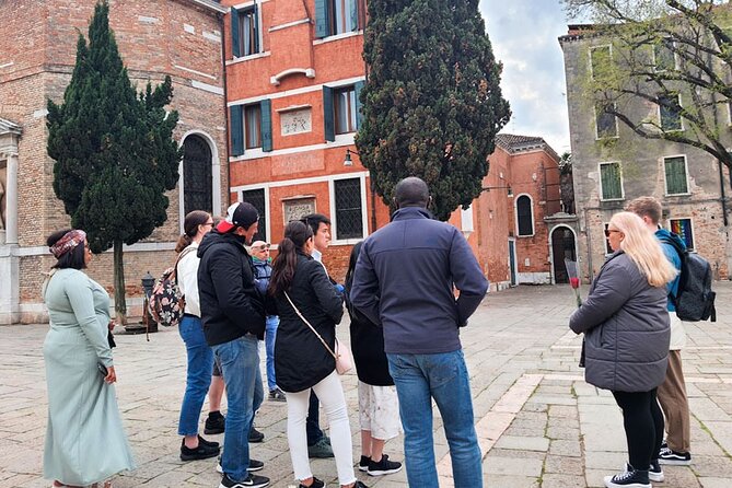 Venice Sightseeing Small Group Walking Tour with a Local Guide - Using Your Guide’s Tips After the Tour